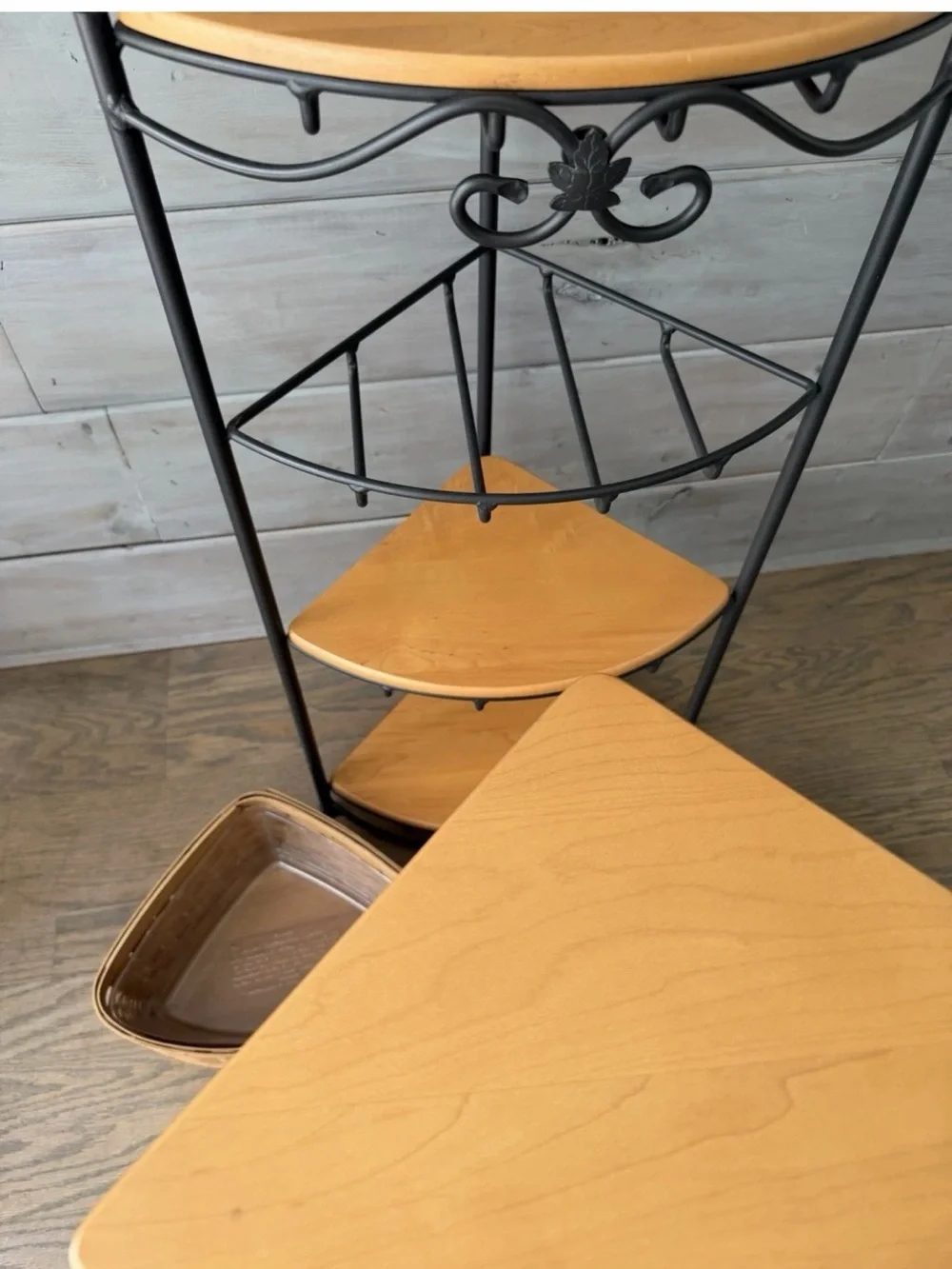 Longaberger Wrought Iron Large Corner Rack Stand & 4 woodcrafts shelves & Basket